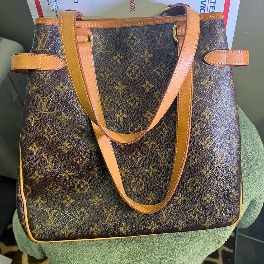 Loui Vuitton bag